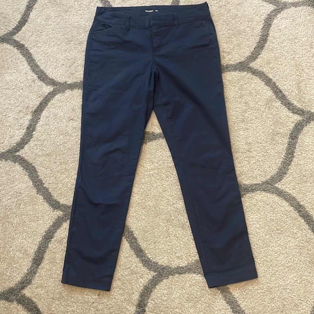 Old Navy pixie chino pants